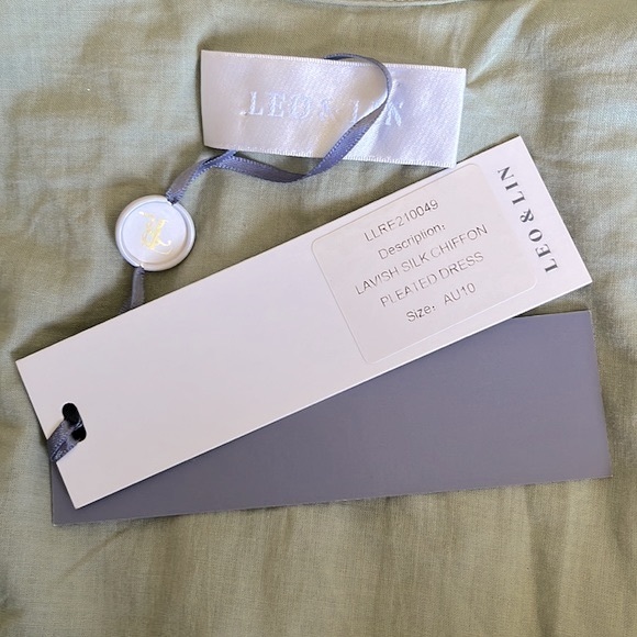 LEO&LIN Lavish Silk Chiffon Pleated Maxi Dress in Mint Green Colour. Brand New - Picture 9 of 9